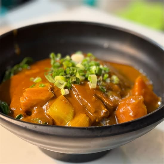 北角香濃咖喱雞球飯 Signature Chicken Curry Rice